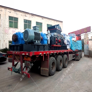 2PGY1200x800鵝卵石液壓對(duì)輥制砂機(jī)發(fā)往重慶 2PGY1200x800鵝卵石液壓對(duì)輥制砂機(jī)發(fā)往重慶