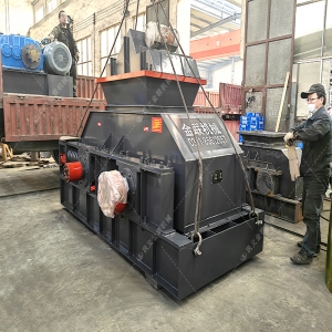 1200x800大型液壓對輥制砂機發貨圖片 1200x800大型液壓對輥制砂機發貨圖片
